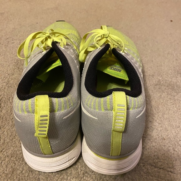 Nike Flyknit Trainer shoes - Picture 3 of 4